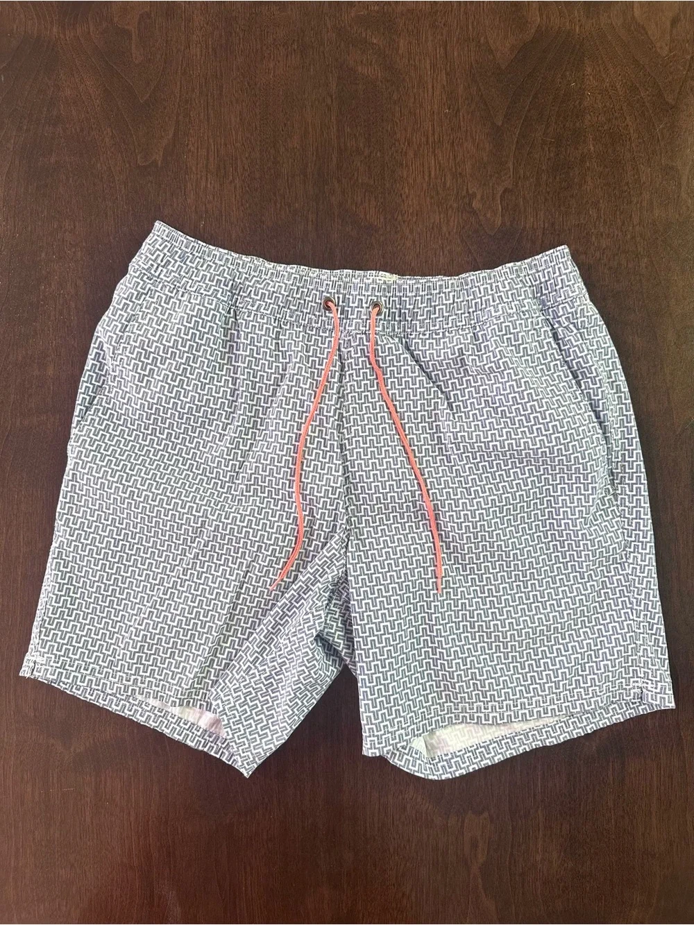 J. Crew Men’s Flex Swimwear White &Blue GeometricTrunks with Coral Drawcord S